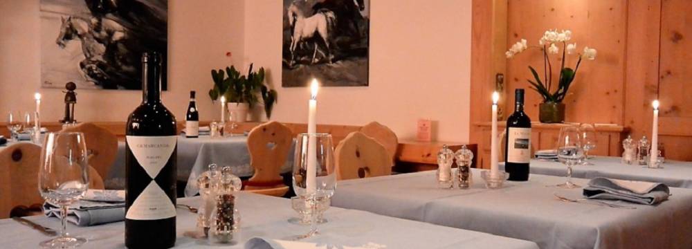 Restaurants in St. Moritz: Hotel Restaurant Corvatsch